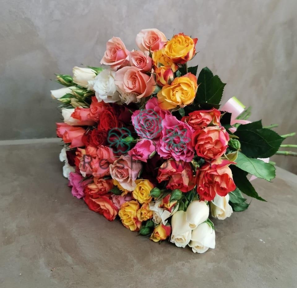 Букет цветов из: Розы в Равнинном