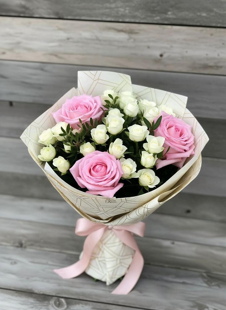Букет цветов из: Розы в Равнинном