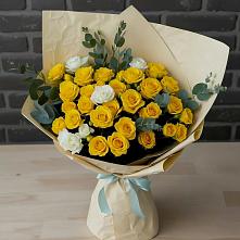 Букет цветов из:  Розы в Равнинном