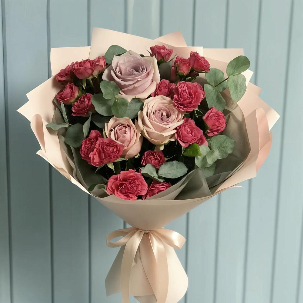 Букет цветов из: Гвоздики и Розы в Равнинном
