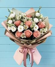 Букет цветов из:  Розы, Альстромерии и Лизиантусы в Равнинном