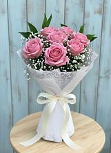 Букет цветов из:  Розы в Равнинном