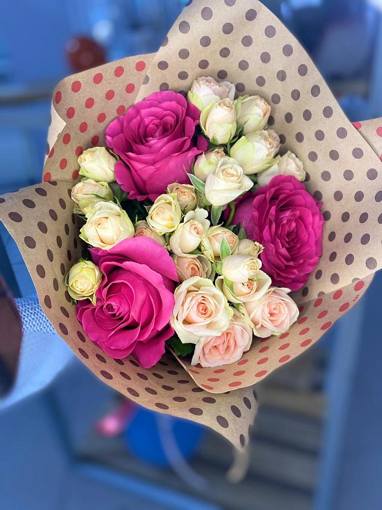 Букет цветов из: Розы в Равнинном