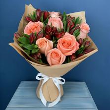 Букет цветов из:  Розы и Альстромерии в Равнинном