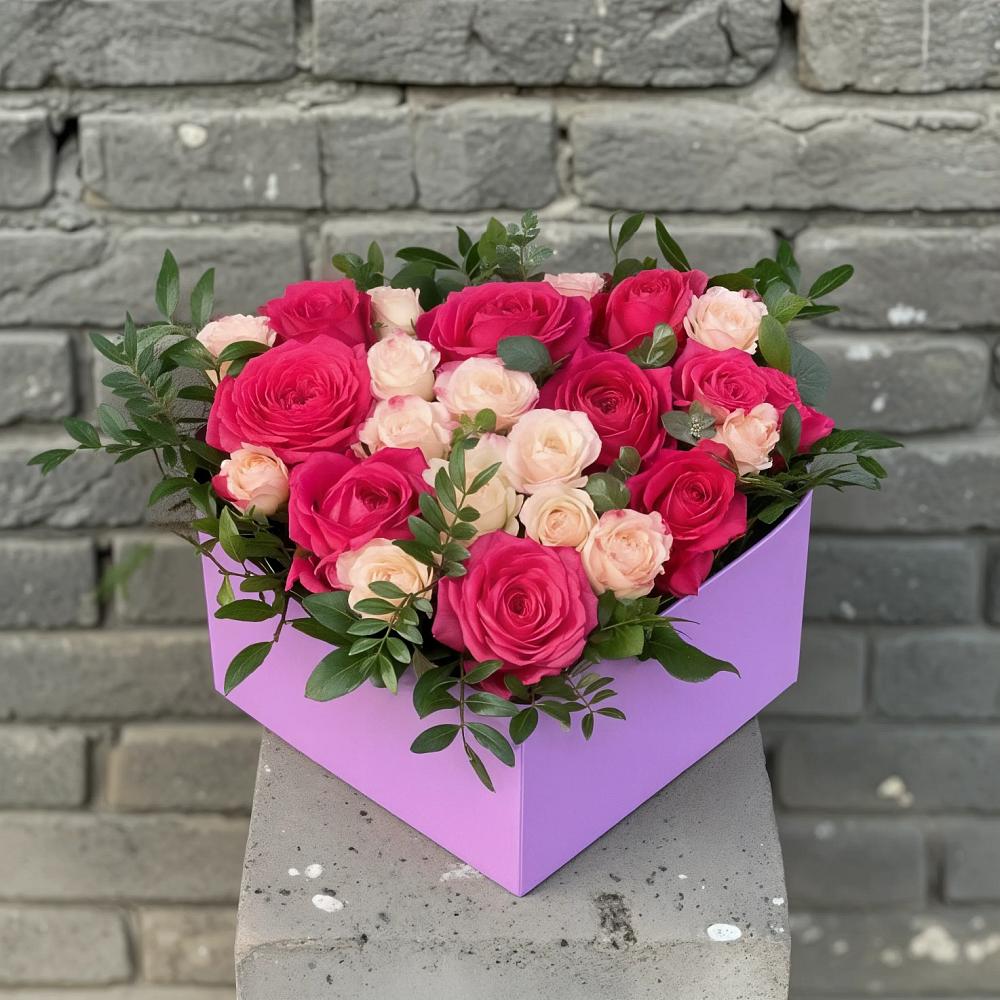 Цветочная композиция из Розы в коробке в Равнинном