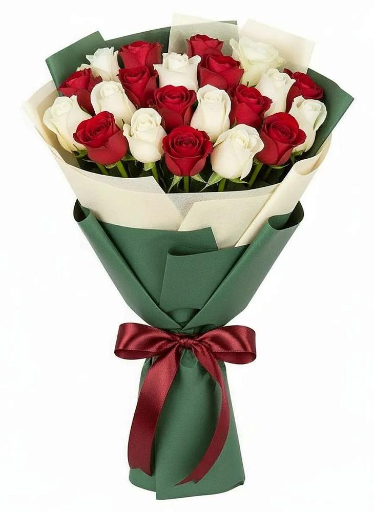 Букет Микс из красных и белых роз в Равнинном