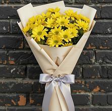 Букет цветов из:  Хризантемы в Равнинном