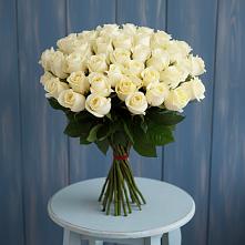 Букет 51 Белая роза Эдлесс Лав в Равнинном