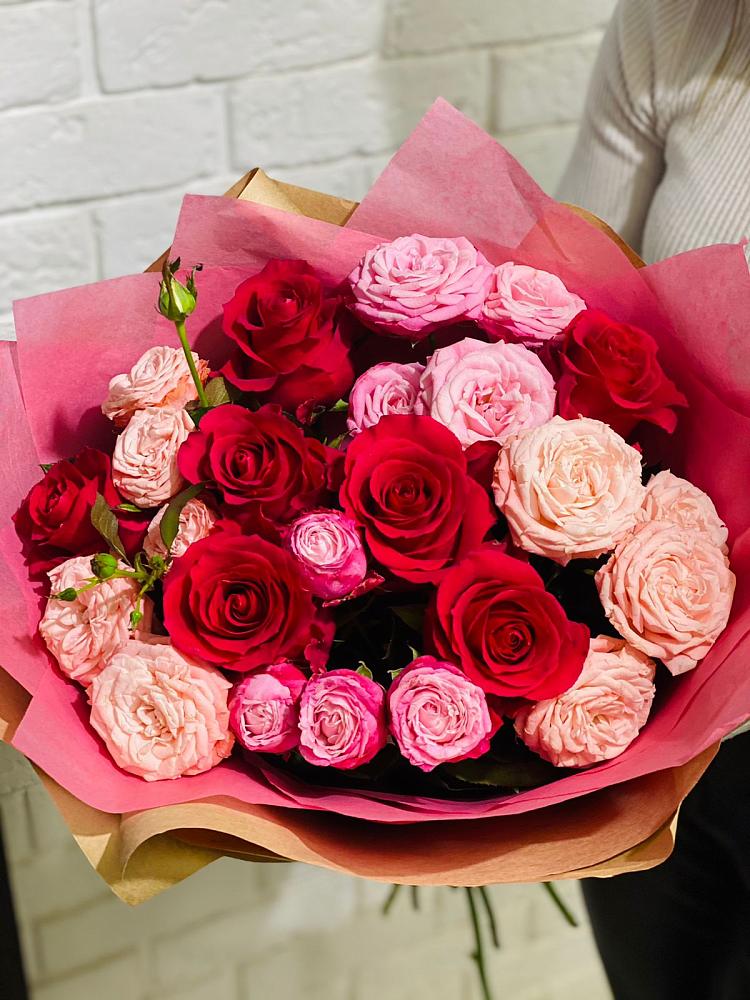 Букет цветов из: Розы в Равнинном