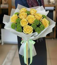 Букет цветов из:  Хризантемы и Розы в Равнинном