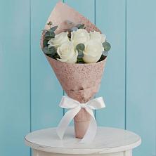 Букет цветов из:  Розы в Равнинном