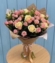 Букет цветов из:  Розы в Равнинном