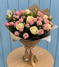Букет цветов из:  Розы в Равнинном