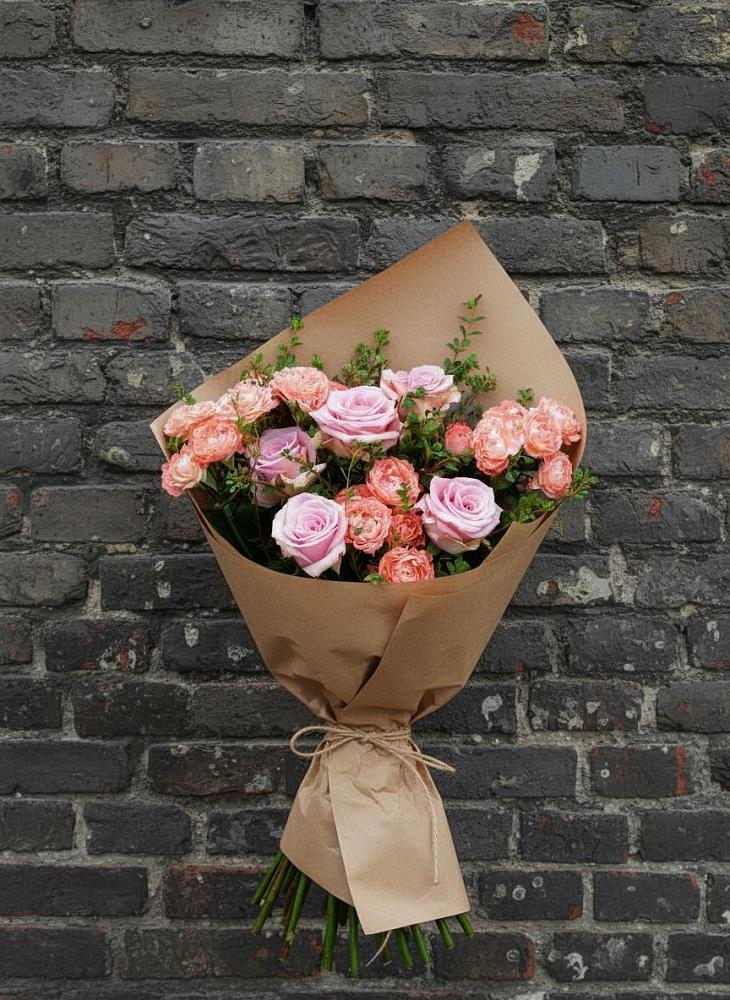 Букет цветов из: Розы в Равнинном