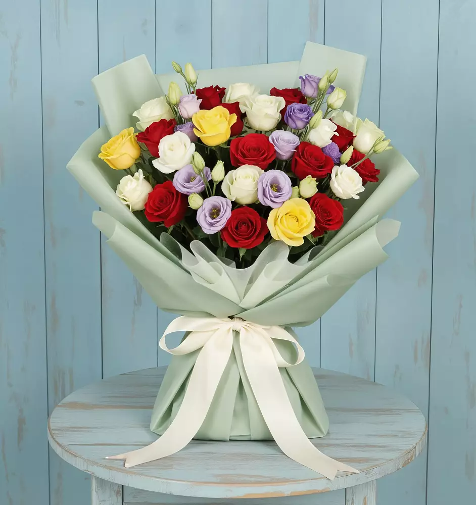 Букет цветов из: Розы в Равнинном