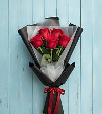 Букет цветов из:  Розы в Равнинном