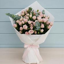 Букет цветов из:  Розы в Равнинном