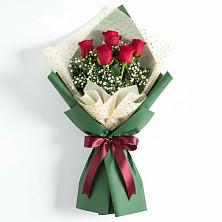 Букет цветов из:  Розы в Равнинном