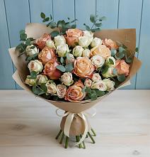 Букет цветов из:  Альстромерии и Розы #REPLACE_PRED# Равнинном